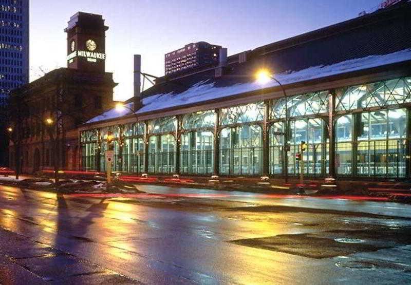 Downtown At The Depot 4*